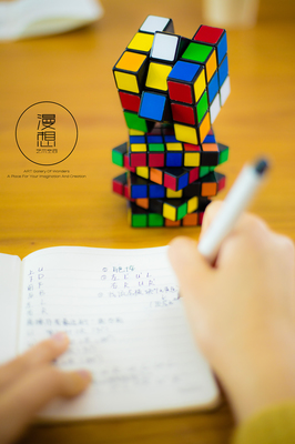指尖魔法躍動(dòng)藝術(shù)空間 濱州三階魔方公益課圓滿(mǎn)落幕